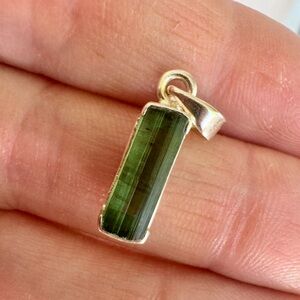 4.8 carats genuine green tourmaline pendant custom made